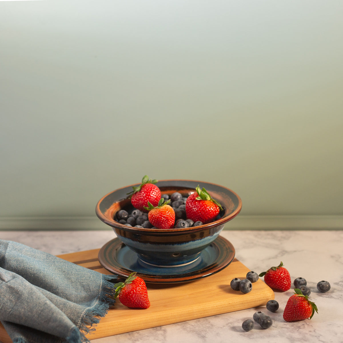 Berry Bowl with Plate
